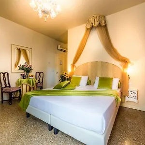 https://alloggi-acquavita.hotelslidodijesolo.com