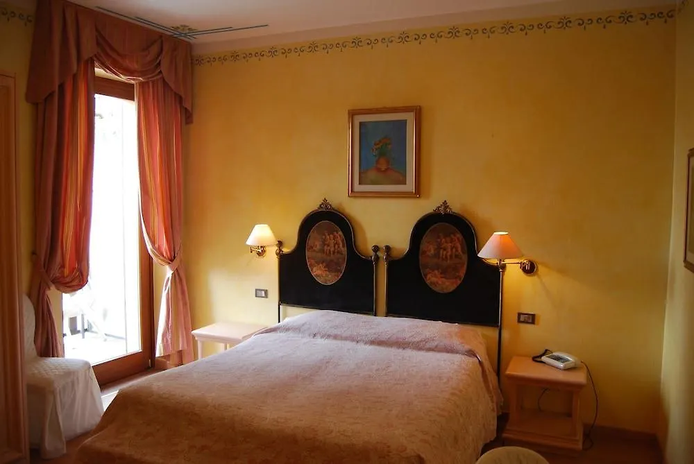 *** Aparthotel Garda Sol SPA Hotel&Appartamenti Toscolano-Maderno Italia